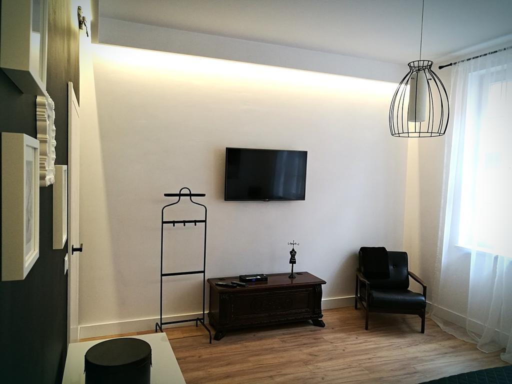 Black&White Apartment- Wierzbowa 5 Познан Екстериор снимка